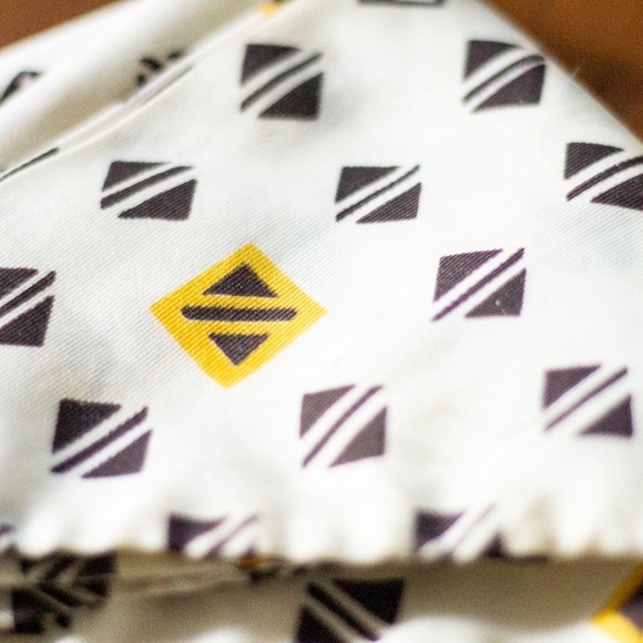 Geometric Neck Scarf - Picture 4 of 4